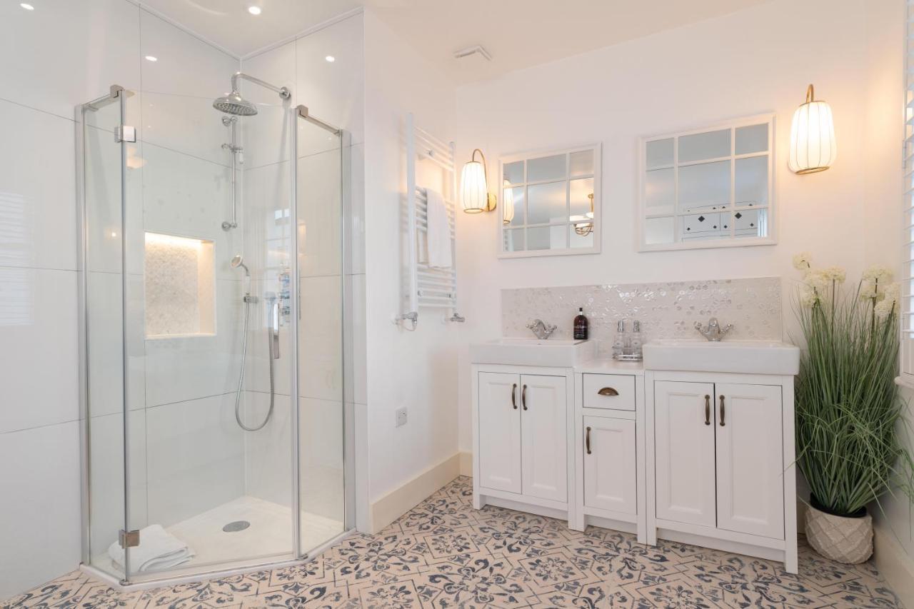 Gloucester Place Townhouse With Hot Tub! Cheltenham Dış mekan fotoğraf