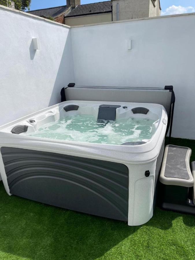 Gloucester Place Townhouse With Hot Tub! Cheltenham Dış mekan fotoğraf
